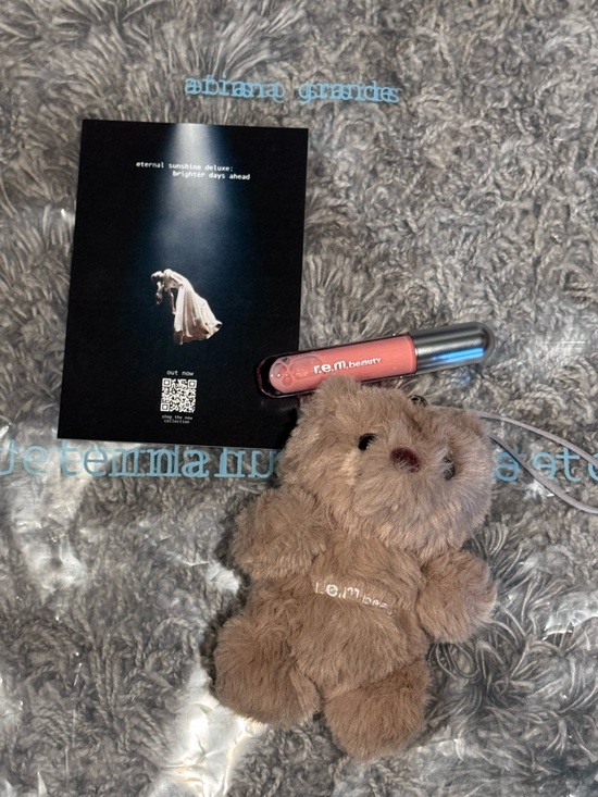 Ariana Grande Accessories - 🧸 Ariana Grande Eternal Tour Sunshine Bear Keychain Charm R.E.M. Beauty Gloss